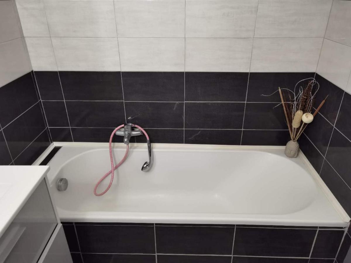 Antibes Home 2P 50M2 With Ac & Free Parking & 2 Balconies Esterno foto
